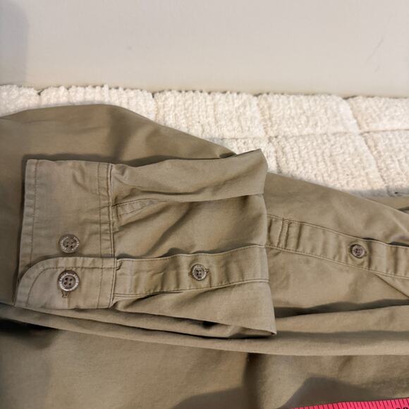Eddie Bauer Men's Button Down Beige Long Sleeve Shirt Size Large Casual Staple - Picture 10 of 11
